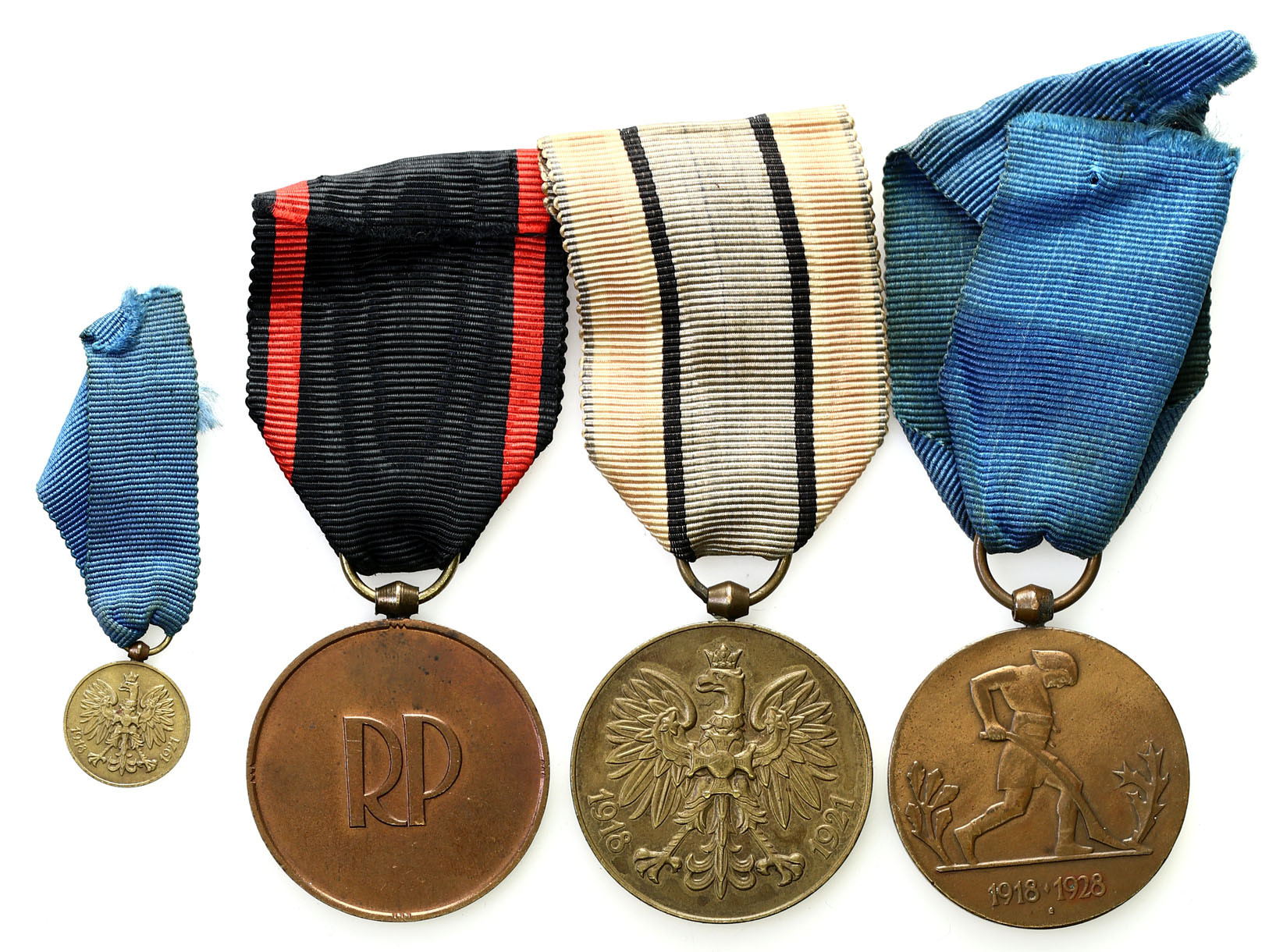 II RP. Medale - Polska swemu obrońcy 1921, Niepodległości 1930, X-lecia Odzyskanej Niepodległości 1928